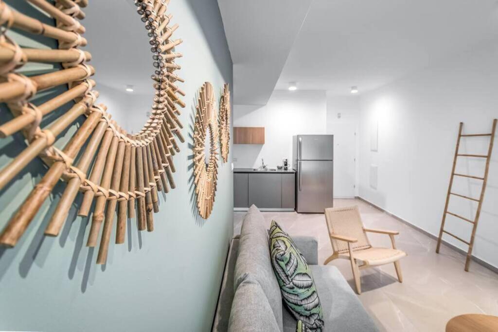 Superb 1br Balcony On Sheinkin *